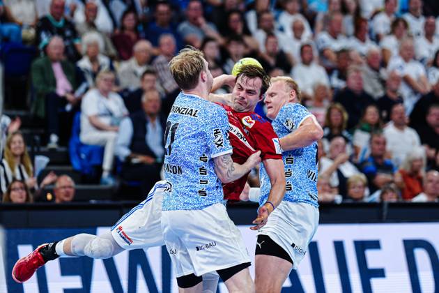 Eric Johansson THW Kiel, 21 , Andreas Magaard Handball Sport Verein Hamburg, 04 , Patrick Wiencek THW Kiel, 17 GER, THW Kiel vs Handball Sport Verein Hamburg, Handball, Bundesliga, Matchday 32, Season 2024 2025, 31 05 2025 GER, THW Kiel vs Handball Sport Verein Hamburg, Handball, Bundesliga, Matchday 32, Season 2024 2025, 31 05 2025 Kiel Copyright: xEibner-Pressefoto MarcelxvonxFehrnx EP_MFN