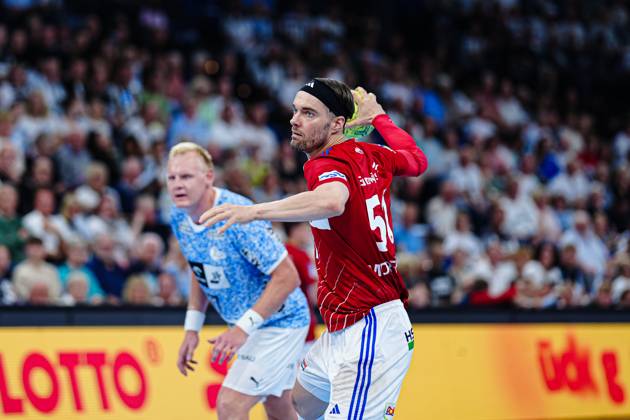 7 meter throw goal Casper U Mortensen Handball Sport Verein Hamburg, 51 GER, THW Kiel vs Handball Sport Verein Hamburg, Handball, Bundesliga, Matchday 32, Season 2024 2025, 31 05 2025 GER, THW Kiel vs Handball Sport Verein Hamburg, Handball, Bundesliga, Matchday 32, Season 2024 2025, 31 05 2025 Kiel Copyright: xEibner-Pressefoto MarcelxvonxFehrnx EP_MFN