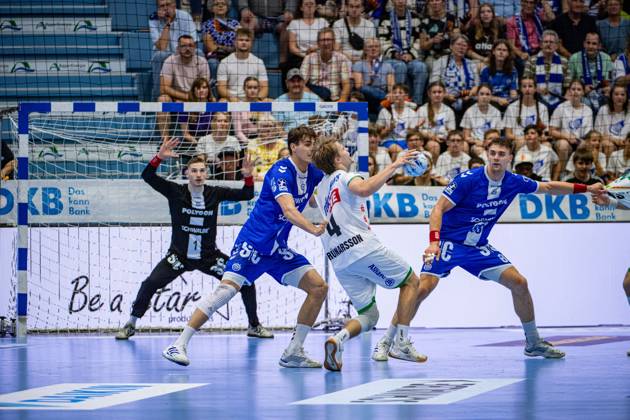 Daikin Handball Bundesliga, VfL Gummersbach SC DHFK Leipzig 31 05 2025 Dominik Kuzmanovic VfL Gummersbach, 1 , Julian Köster VfL Gummersbach, 7 , Andri Már Rúnarsson SC DHfK Leipzig 4 , Stepan Zeman VfL Gummersbach, 66 , Daikin Handball Bundesliga, VfL Gummersbach SC DHFK Leipzig 31 05 2025 Copyright: xBEAUTIFULxSPORTS Erlhofx