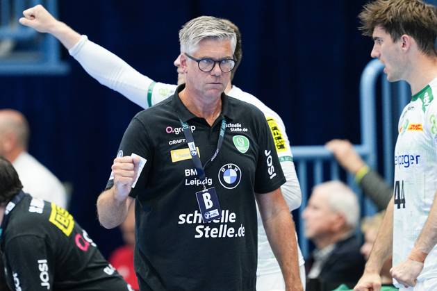31 05 2025, xydrx, Handball, 1 HBL, VFL Gummersbach SC DHfK Leipzig, Schwalbe Arena Runar Sigtryggsson head coach SC DHfK Leipzig cheering, clenching a fist North Rhine-Westphalia Germany