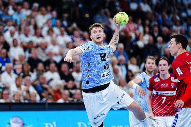 Throw Goal Emil Wernsdorf Madsen THW Kiel, 45 GER, THW Kiel vs Handball Sport Verein Hamburg, Handball, Bundesliga, Matchday 32, Season 2024 2025, 31 05 2025 GER, THW Kiel vs Handball Sport Verein Hamburg, Handball, Bundesliga, Matchday 32, Season 2024 2025, 31 05 2025 Kiel Copyright: xEibner-Pressefoto MarcelxvonxFehrnx EP_MFN