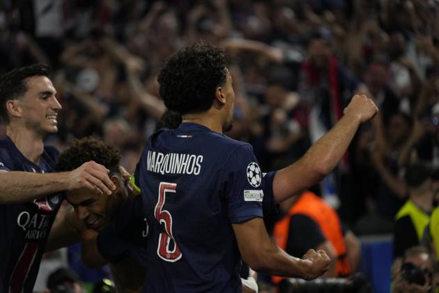 2025 UEFA Champions League Final: Paris Saint-Germain F.C. vs. FC Internazionale Milano Desire Doue of Paris Saint-Germain F.C. scores his second goal of the evening and celebrates with his teammates during the 2025 UEFA Champions League Final: Paris Saint-Germain F.C. vs. FC Internazionale Milano on 31 May 2025, at Munich Football Arena, in Munich, Germany Munich Munich Football Arena Germany Copyright: xAlexandraxFechetex _ADR2788