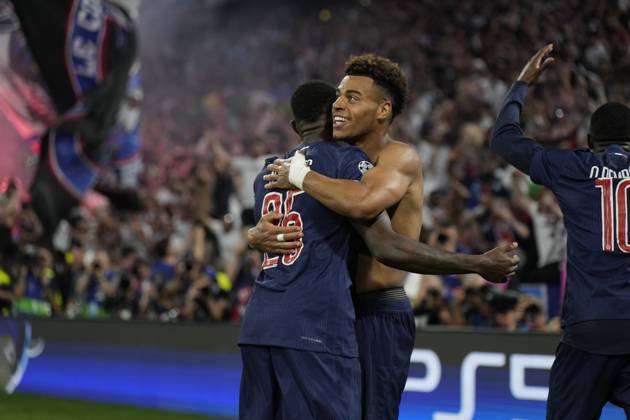 2025 UEFA Champions League Final: Paris Saint-Germain F.C. vs. FC Internazionale Milano Desire Doue of Paris Saint-Germain F.C. scores his second goal of the evening and celebrates with his teammates during the 2025 UEFA Champions League Final: Paris Saint-Germain F.C. vs. FC Internazionale Milano on 31 May 2025, at Munich Football Arena, in Munich, Germany Munich Munich Football Arena Germany Copyright: xAlexandraxFechetex _ADR2834