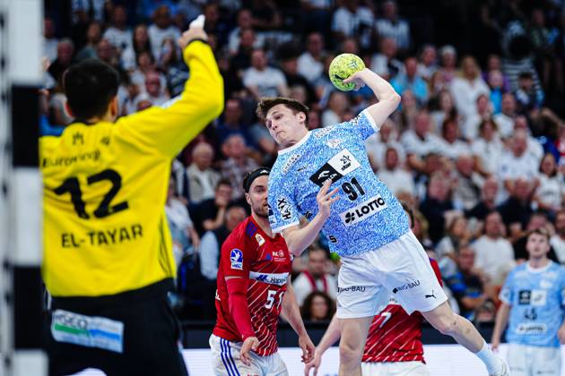 Throw Goal Bence Imre THW Kiel, 91 GER, THW Kiel vs Handball Sport Verein Hamburg, Handball, Bundesliga, Matchday 32, Season 2024 2025, 31 05 2025 GER, THW Kiel vs Handball Sport Verein Hamburg, Handball, Bundesliga, Matchday 32, Season 2024 2025, 31 05 2025 Kiel Copyright: xEibner-Pressefoto MarcelxvonxFehrnx EP_MFN