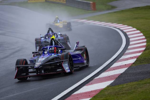 2025 FORMULA E SHANGHAI ePRIX 13 DA COSTA Antonio Felix (prt), TAG Heuer Porsche Formula E Team, Porsche 99X Electric, action during the Shanghai ePrix, 10th and 11th round of the 2024-25 ABB FIA Formula E World Championship, WM, Weltmeisterschaft on the Shanghai International Circuit from May 31 to June 1, 2025 in Shanghai, China - ShanghaiChina Copyright: xJULIENxDELFOSSEx
