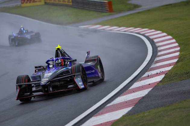 2025 FORMULA E SHANGHAI ePRIX 13 DA COSTA Antonio Felix (prt), TAG Heuer Porsche Formula E Team, Porsche 99X Electric, action during the Shanghai ePrix, 10th and 11th round of the 2024-25 ABB FIA Formula E World Championship, WM, Weltmeisterschaft on the Shanghai International Circuit from May 31 to June 1, 2025 in Shanghai, China - ShanghaiChina Copyright: xJULIENxDELFOSSEx