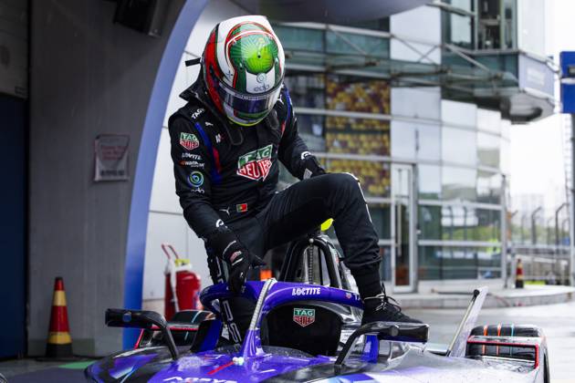 2025 FORMULA E SHANGHAI ePRIX DA COSTA Antonio Felix (prt), TAG Heuer Porsche Formula E Team, Porsche 99X Electric, portrait during the Shanghai ePrix, 10th and 11th round of the 2024-25 ABB FIA Formula E World Championship, WM, Weltmeisterschaft on the Shanghai International Circuit from May 31 to June 1, 2025 in Shanghai, China - ShanghaiChina Copyright: xJULIENxDELFOSSEx