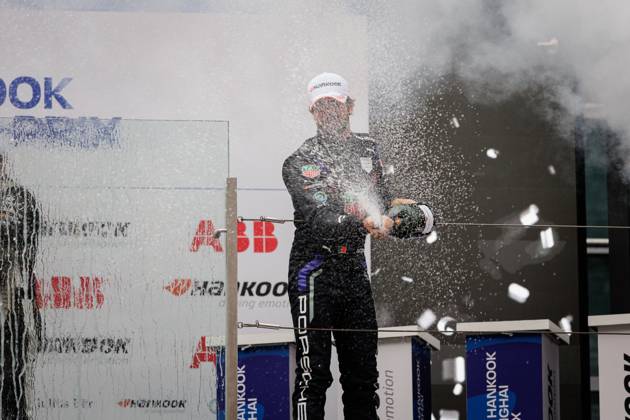 2025 FORMULA E SHANGHAI ePRIX DA COSTA Antonio Felix (prt), TAG Heuer Porsche Formula E Team, Porsche 99X Electric, podium, portrait during the Shanghai ePrix, 10th and 11th round of the 2024-25 ABB FIA Formula E World Championship, WM, Weltmeisterschaft on the Shanghai International Circuit from May 31 to June 1, 2025 in Shanghai, China - Copyright: xCLEMENTxLUCKx