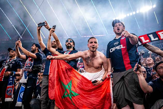 2025.06.01 Monachium 2024 2025 UEFA Final Ligi Mistrzow Allianz Arena Monachium PSG - Inter Mediolan N z radosc kibicow psg po zdobyciu finalu ligi mistrzow PSG fans after winning uefa champions league Foto Mateusz Porzucek PressFocus 2025.06.01 Monachium UEFA Champions League Final Allianz Arena stadium Munich Paris Saint Germain - FC Internazionale Milano PSG - Inter Mediolan radosc kibicow psg po zdobyciu finalu ligi mistrzow PSG fans after winning uefa champions league Credit: Mateusz Porzucek PressFocus NEWSPIX.PL --- newspix.pl