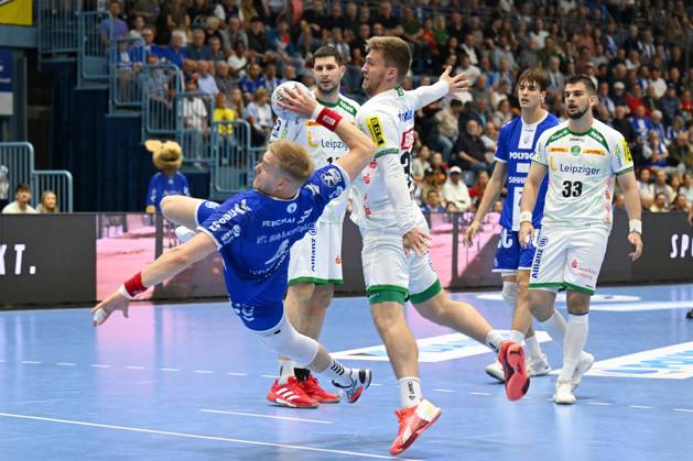Ellidi Vidarsson VfL Gummersbach 4 vs Franz Semper SC DHfK Leipzig 32 VfL Gummersbach vs SC DHfK Leipzig, Handball, Daikin 1 Bundesliga, Matchday 32, Season 2024 2025, Schwalbe Arena Gummersbach, 31 05 2025 VfL Gummersbach vs SC DHfK Leipzig, Handball, Daikin 1 Bundesliga, Matchday 32, Season 2024 2025, Schwalbe Arena Gummersbach, 31 05 2025 Gummersbach Copyright: xEibner-Pressefoto JuergenxAugstx EP_JAT
