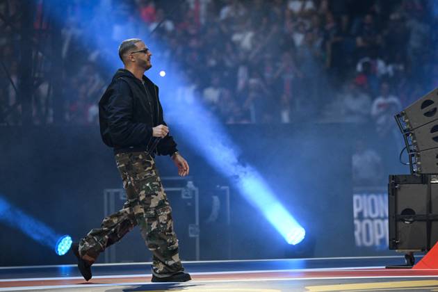 PSG celebrates Champions League trophy at Parc des Princes - FA DJ Snake performs as Paris Saint-Germain’s players celebrate the UEFA Champions League trophy at the Parc des Princes Stadium in Paris on June 1, 2025, the day after PSG won the UEFA Champions League final football match over Inter Milan in Munich, on May 31, 2025. Photo by Firas Abdullah ABACAPRESS.COM Paris Ile-de-France France Copyright: xAbdullahxFiras ABACAx