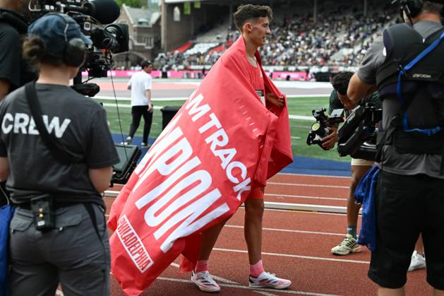 Grand Slam Track Philadelphia 2025 - Day Two PHILADELPHIA, UNITED STATES – JUNE 1: Nico Young of United States celebrates after he wins the Men’s 3000 meters and the Men s Long DIstance category on the second day of the third leg of the Grand Slam Track Series, held at the historic Franklin Field in Philadelphia, Pennsylvania, United States, on June 1, 2025. Artur Widak Anadolu Philadelphia United States. Editorial use only. Please get in touch for any other usage. Copyright: x2025xAnadoluxArturxWidakx