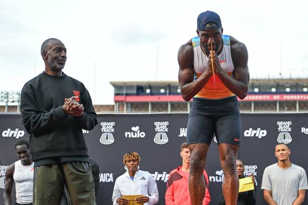 Grand Slam Track Philadelphia 2025 - Day Two PHILADELPHIA, UNITED STATES – JUNE 1: American former Olympic champion sprinter Michael Johnson, the founder and CEO of Grand Slam Track, with Kenny Bednarek of the United States, the winner of the Men s Short Sprint category, during the Awards Ceremony, on the second day of the third leg of the Grand Slam Track Series, held at the historic Franklin Field in Philadelphia, Pennsylvania, United States, on June 1, 2025. Artur Widak Anadolu Philadelphia United States. Editorial use only. Please get in touch for any other usage. Copyright: x2025xAnadoluxArturxWidakx