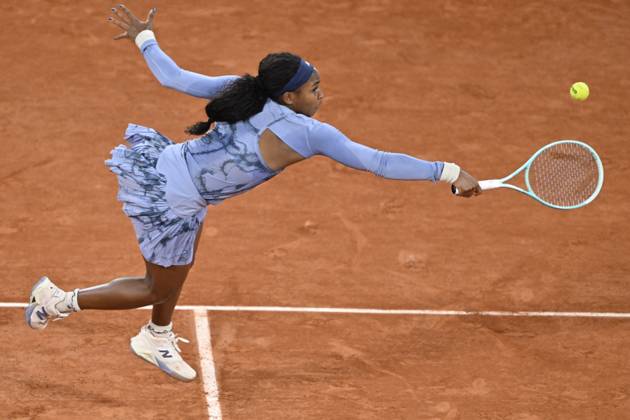 2025 Roland-Garros - Day 11 PARIS, FRANCE - JUNE 04: Coco Gauff of US competes against Madison Keys (not seen) of US during quarter-final women s singles match on day 11 of the French Open tennis tournament on Court Philippe-Chatrier at the Roland-Garros in Paris on June 04, 2025. Burak Akbulut Anadolu Paris France. Editorial use only. Please get in touch for any other usage. Copyright: x2025xAnadoluxBurakxAkbulutx