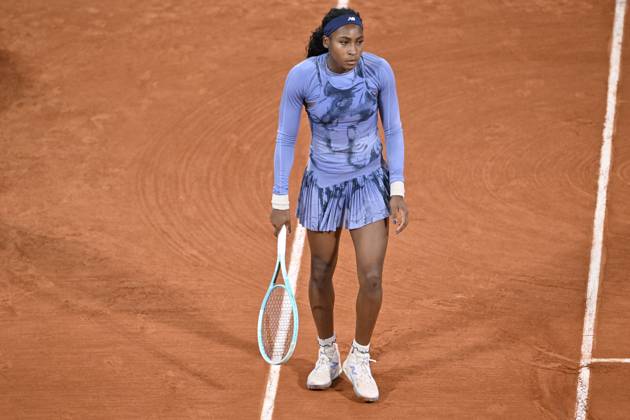 2025 Roland-Garros - Day 11 PARIS, FRANCE - JUNE 04: Coco Gauff of US gestures as she competes against Madison Keys (not seen) of US during quarter-final women s singles match on day 11 of the French Open tennis tournament on Court Philippe-Chatrier at the Roland-Garros in Paris on June 04, 2025. Burak Akbulut Anadolu Paris France. Editorial use only. Please get in touch for any other usage. Copyright: x2025xAnadoluxBurakxAkbulutx