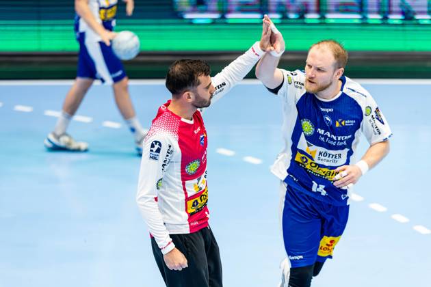 04 06 2025, GER, Handball, Men, Season 24 25, 1 Daikin Handball Bundesliga, 33 Matchday, ThSV Eisenach 1 VfL Potsdam Matija Spikic ThSV Eisenach,1 Peter Walz ThSV Eisenach,14 99817 Eisenach Werner Assmann Halle Am Sportp Thueringen Germany