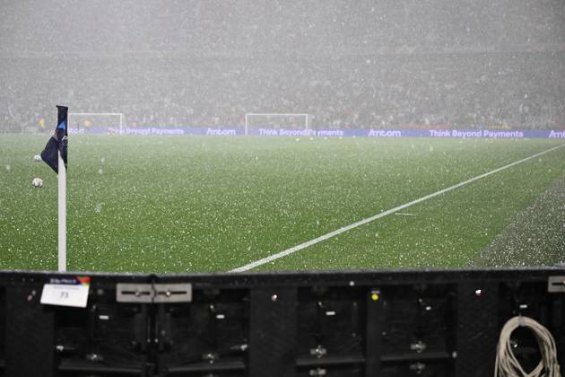 04 06 2025, xjrdrx, Football UEFA Nations League 1 2 Final, Germany Portugal v l hailstorm over the stadium DFL DFB REGULATIONS PROHIBIT ANY USE OF PHOTOGRAPHS as IMAGE SEQUENCES and or QUASI VIDEO Muenchen