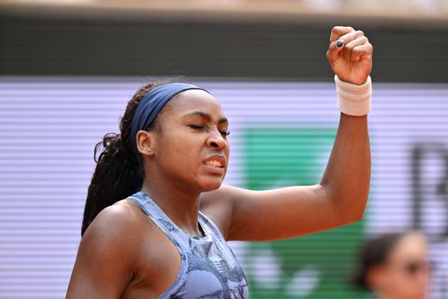 2025 Roland-Garros - Day 14 PARIS, FRANCE - JUNE 7: Coco Gauff of US against Aryna Sabalenka (not seen) during the Women s Singles final match on Day 14 of the 2025 French Open at Court Philippe-Chatrier in Paris, France on June 7, 2025. Mustafa Yalcin Anadolu Paris France. Editorial use only. Please get in touch for any other usage. Copyright: x2025xAnadoluxMustafaxYalcinx