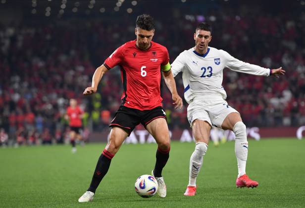 ALBANIA vs SERBIA DUSAN VLAHOVIC, football player of Serbia during World Cup qualification match against Albania, and BERAT DJIMSITI, at Kombetare stadium. Tirana, 07.06.2025. photo: MN Press photo mm FOOTBALL, SERBIA, ALBANIA, FIFA World Cup, WM, Weltmeisterschaft, Fussball QUALIFICATIONS MATCH Tirana Kombetare stadium Albania Copyright: xMarkoxMetlas xMNxPressx