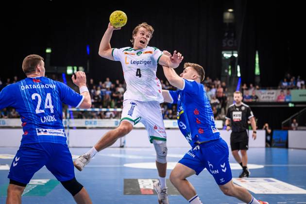 Andri Mar Runarsson SC DHfK Leipzig, 04 vs Gianfranco Pribetic TVB Stuttgart, 09 , li Lukas Laube TVB Stuttgart, 24 GER, TVB Stuttgart SC DHfK Leipzig, DAIKIN HBL, Handball, Bundesliga, Matchday 34, Season 2024 2025, 08 06 2025 GER, TVB Stuttgart SC DHfK Leipzig, DAIKIN HBL, Handball, Bundesliga, Matchday 34, Season 2024 2025, 08 06 2025 Stuttgart Copyright: xSandyxDinkelackerx EP_SDR