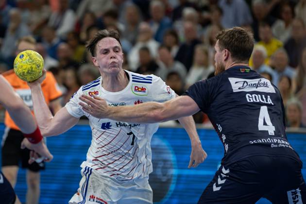 DAIKIN HBL SG Flensburg Handewitt vs Handball Sportverein Hamburg 08 06 25 Leif Tissier Nr 07, Handball Sportverein Hamburg vs Johannes Golla Nr 04, SG Flensburg Handewitt DAIKIN HBL SG Flensburg Handewitt vs Handball Sportverein Hamburg, GP JOULE Arena on 08 06 25 Copyright: xBEAUTIFULxSPORTS MarioxM.xKobergx