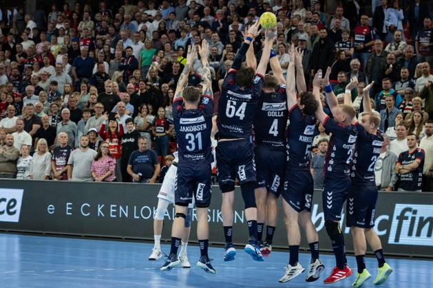 DAIKIN HBL SG Flensburg Handewitt vs Handball Sportverein Hamburg 08 06 25 Free throw Handball Sport Verein Hamburg, Last action before the break DAIKIN HBL SG Flensburg Handewitt vs Handball Sportverein Hamburg, GP JOULE Arena on 08 06 25 Copyright: xBEAUTIFULxSPORTS MarioxM.xKobergx