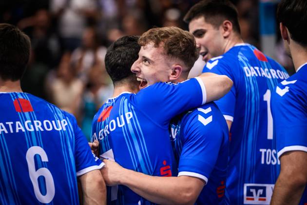 Nico Bacani TVB Stuttgart, 02 is happy with team GER, TVB Stuttgart SC DHfK Leipzig, DAIKIN HBL, Handball, Bundesliga, 34 Matchday, Season 2024 2025, 08 06 2025 GER, TVB Stuttgart SC DHfK Leipzig, DAIKIN HBL, Handball, Bundesliga, 34 Matchday, Season 2024 2025, 08 06 2025 Stuttgart Copyright: xSandyxDinkelackerx EP_SDR