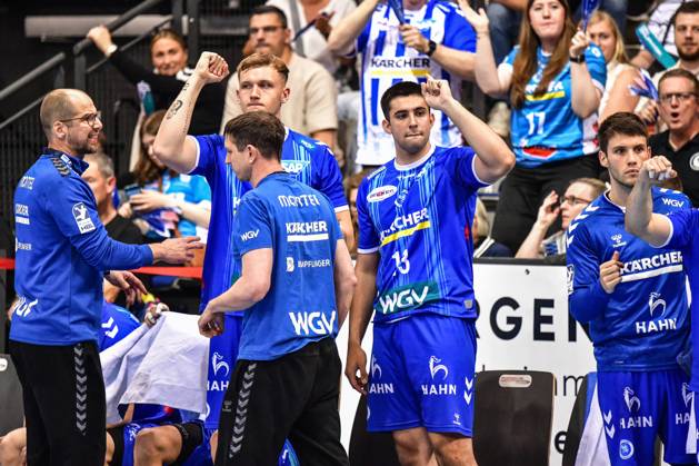 TVB Stuttgart SC DHfK Leipzig Stuttgart, 08 06 2025 Cheers on the Stuttgart bench Stuttgart, 08 06 2025 34 Matchday of the German Handball League, TVB Stuttgart SC DHfK Leipzig, Porsche Arena, Stuttgart Copyright: xBEAUTIFULxSPORTS Märklx