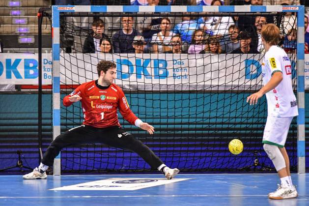 TVB Stuttgart SC DHfK Leipzig Stuttgart, 08 06 2025 Domenico Ebner Leipzig 1 no chance here Stuttgart, 08 06 2025 34 Matchday of the German Handball League, TVB Stuttgart SC DHfK Leipzig, Porsche Arena, Stuttgart Copyright: xBEAUTIFULxSPORTS Märklx