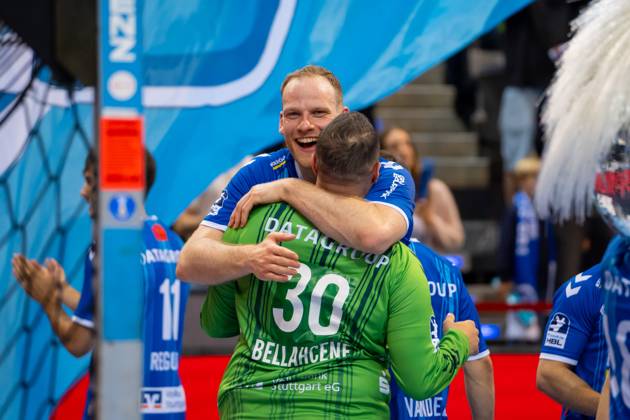 Handball I Men I Season 2024 2025 I Bundesliga I Matchday 34 I TVB Stuttgart SC DHfK Leipzig I 08 06 2025 Lenny Rubin 44, TVB Stuttgart and Samir Bellahcene 30, TVB Stuttgart embrace and celebrate relegation Stuttgart Porsche Arena Baden Württemberg Germany Copyright: xLobeca MaxxPetershansx