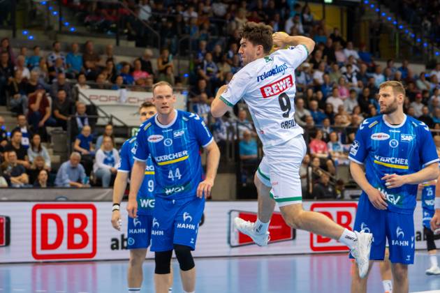 Handball I Men I Season 2024 2025 I Bundesliga I 34 Matchday I TVB Stuttgart SC DHfK Leipzig I 08 06 2025 Nils Greilich 9, SC DHfK Leipzig in the throw Stuttgart Porsche Arena Baden Württemberg Germany Copyright: xLobeca MaxxPetershansx