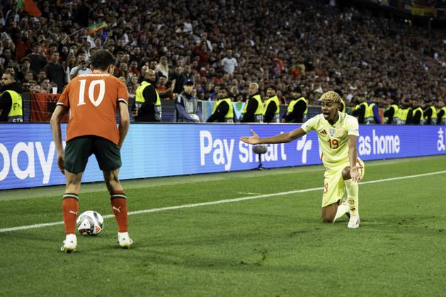 UEFA Nations League Final: Portugal vs Spain Lamine Yamal of Spain reacts after a challenge by Bernardo Silva of Portugal during the UEFA Nations League final at Allianz Arena in Munich. Copyright: xTaiseixIwamotox