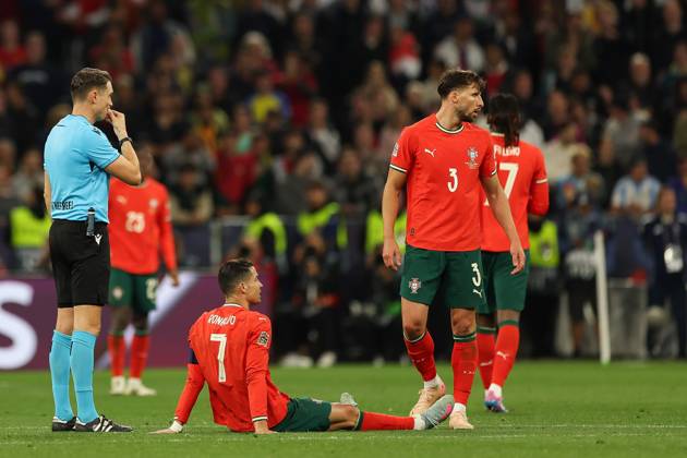 UEFA Nations League 2025 final Portugal Vs Spain in Munich, Germany - 08 Jun 2025 Cristiano Ronaldo of Portugal seen injured on the ground during the UEFA Nations League 2025 final match between Portugal and Spain at Munich Football Arena. Final score Portugal 5 : 3 Spain on penalties Munich Germany Copyright: xMohammadxJavadxAbjoushakx xSOPAxImagesx MJ_A2693