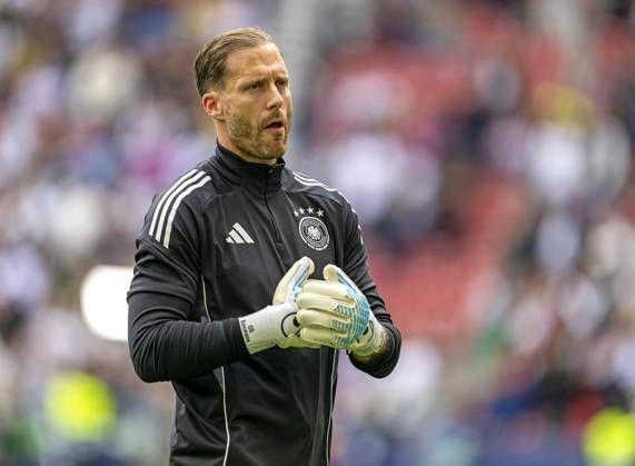 08 06 2025, Football UEFA Nations League 2024 25, Match for 3rd place, Germany France, in the MHP Arena Stuttgart, Goalkeeper Oliver Baumann Germany warming up