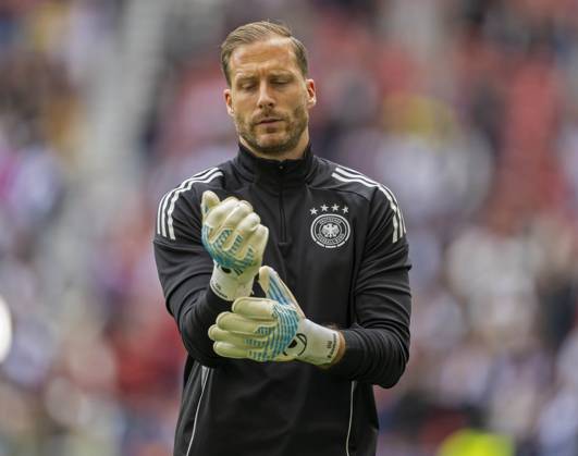 08 06 2025, Football UEFA Nations League 2024 25, Match for 3rd place, Germany France, in the MHP Arena Stuttgart, Goalkeeper Oliver Baumann Germany warming up