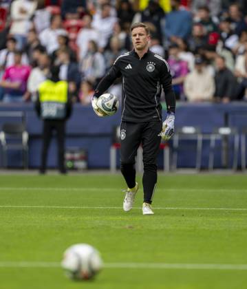 08 06 2025, Football UEFA Nations League 2024 25, Match for 3rd place, Germany France, in the MHP Arena Stuttgart, Goalkeeper Marc Andre ter Stegen Germany warming up