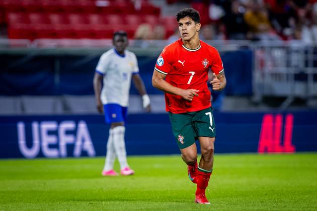 PORTUGAL U21, U 21 - FRANCE U21 Mateus Fernandes of Portugal during the UEFA European Under-21 Championship 2025 football match between Portugal U21 and France U21. Stadium Na Sihoti, Trencin, Slovakia, June 11, 2025. Photo by Branislav Racko Copyright: xx 080A5202