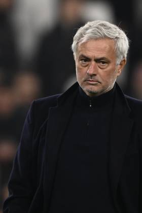 Foto Fabio Ferrari LaPresse 30 Dicembre 2023 -Torino, Italia - - Juventus vs Roma - Campionato italiano di calcio Serie A TIM 2023 2024 - Allianz Stadium. Nella foto: -rall December 30, 2023 Turin, Italy - sport soccer - Juventus vs Roma - Italian Football Championship League A TIM 2023 2024 - Allianz Stadium In the pic: Josà Mourinho (AS Roma); Copyright: xFabioxFerrari LaPressex