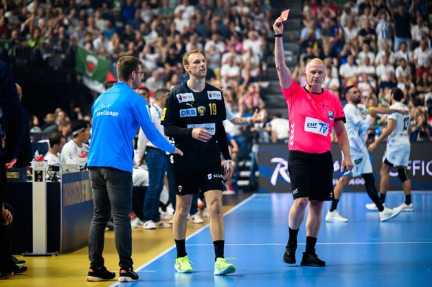 Handball, CL, Final Four, Füchse Berlin - HBC Nantes, Red card for Mathias Gidsel