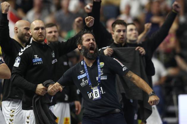 14 06 2025, xtgx, Handball, EHF Champions League Semi-Final 2, FC Barcelona SC Magdeburg v l Bennet Wiegert Magdeburg, coach jubilation, goal celebration, celebrate the goal, celebration Koeln
