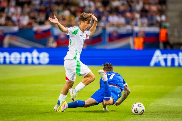 SLOVAKIA U21, U 21 - ITALY U21 Tomas Suslov of Slovakia and Tommaso Baldanzi of Italy during the UEFA European Under-21 Championship 2025 Group A football match between Slovakia U21 and Italy U21. Stadium City Arena, Trnava, Slovakia, June 14, 2025. Photo by Branislav Racko Copyright: xx 080A1871