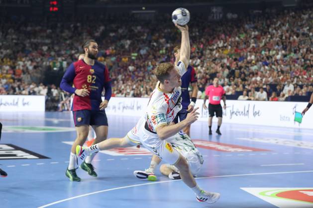 14 06 2025, xtgx, handball, EHF Champions League semi-final 2, FC Barcelona SC Magdeburg v l Omar Ingi Magnusson Magdeburg, 14 throws goal, goal scorer, scores goal, scores the goal Koeln