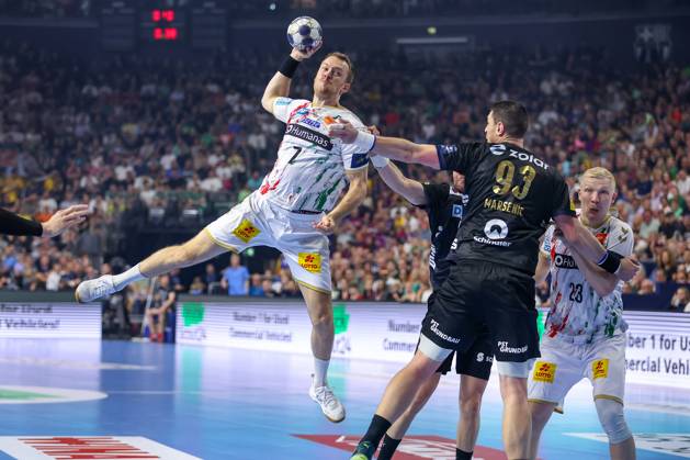 15 06 2025, Handball, Final TruckScout24 EHF FINAL4, LANXESS arena Cologne, Füchse Berlin SC Magdeburg Felix Claar Magdeburg 07 vs Mijajlo Marsenic Fuechse Berlin 93 North Rhine-Westphalia Germany