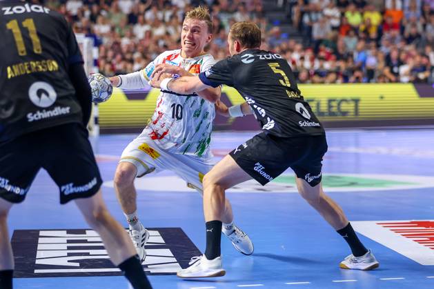 15 06 2025, Handball, Final TruckScout24 EHF FINAL4, LANXESS arena Cologne, Füchse Berlin SC Magdeburg Gisli Kristjansson Magdeburg 10 Max Darj Fuechse Berlin 05 North Rhine-Westphalia Germany