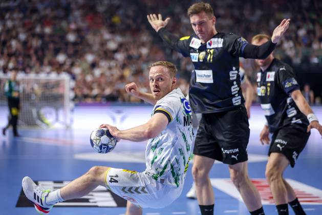 15 06 2025, Handball, Final TruckScout24 EHF FINAL4, LANXESS arena Cologne, Füchse Berlin SC Magdeburg Omar Ingi Magnusson Magdeburg 14 Lasse Bredekjaer Andersson Fuechse Berlin 11 North Rhine-Westphalia Germany