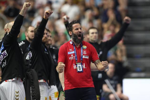 15 06 2025, xtgx, Handball, EHF Champions League Final, Füchse Berlin SC Magdeburg v l Bennet Wiegert Magdeburg, coach jubilation, goal celebration, celebrate the goal, celebration Koeln