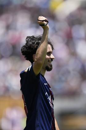 Paris Saint-Germain FC v Club Atletico de Madrid: Group B - FIFA Club World Cup 2025 PASADENA, CALIFORNIA - JUNE 15: Vitinha central midfield of PSG and Portugal celebrates after scoring his sides first goal during the FIFA Club World Cup 2025 group B match between Paris Saint-Germain FC and Club Atletico de Madrid at Rose Bowl Stadium on June 15, 2025 in Pasadena, California. Jose Hernandez Anadolu California United States. Editorial use only. Please get in touch for any other usage. Copyright: x2025xAnadoluxJosexHernandezx