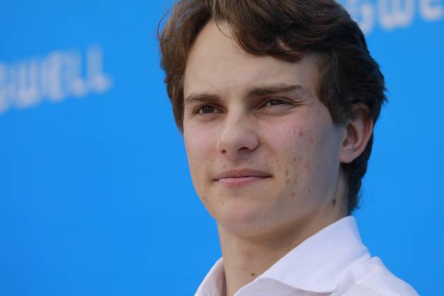 Formula 1, Oscar Pisatri visits the Cannes Lions advertising and communication festival