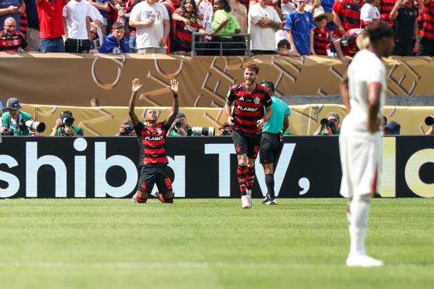 FIFA Club World Cup match between Flamengo and Chelsea Wallace Yan of Flamengo during FIFA Club World Cup match between Flamengo and Chelsea at Lincoln Financial Field in Philadelphia, United States, on Friday, 20th. Philadelfia Lincoln Financial Field PA United States Copyright: xWilliamxVolcovx