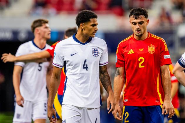 SPAIN U21, U 21 - ENGLAND U21 Marc Pubill of Spain and Jarell Quansah of England during the UEFA European Under-21 Championship 2025 Quarterfinal football match between Spain U21 and England U21. Stadium City Arena, Trnava, Slovakia, June 21, 2025. Photo by Branislav Racko Copyright: xx 080A1405